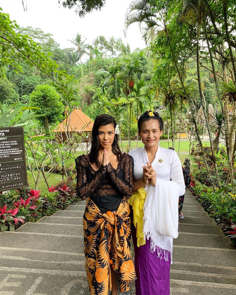Отпуск мечты: сестры Кардашьян отдохнули на сказочном Бали