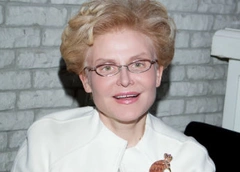 Елена Малышева спасла сына от болезни