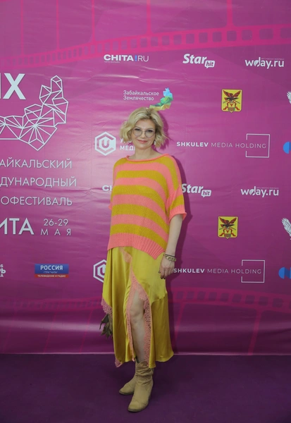 Анна Ардова