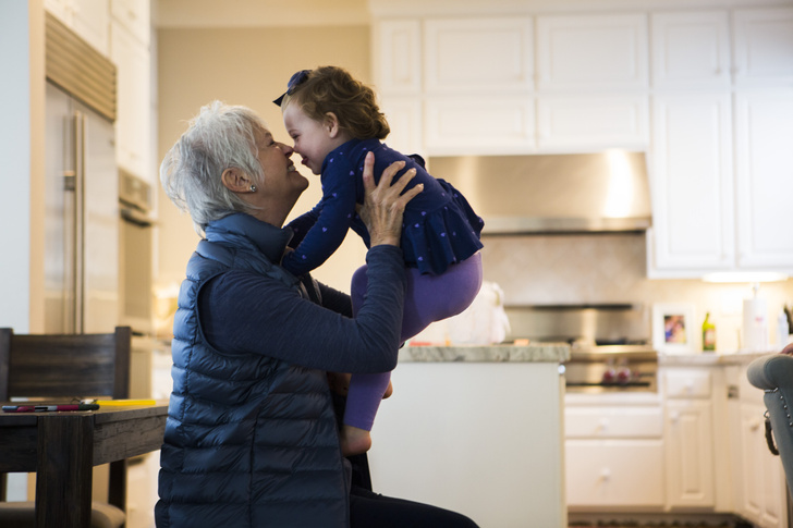 Развеян миф о взаимоотношениях бабушек и внуков