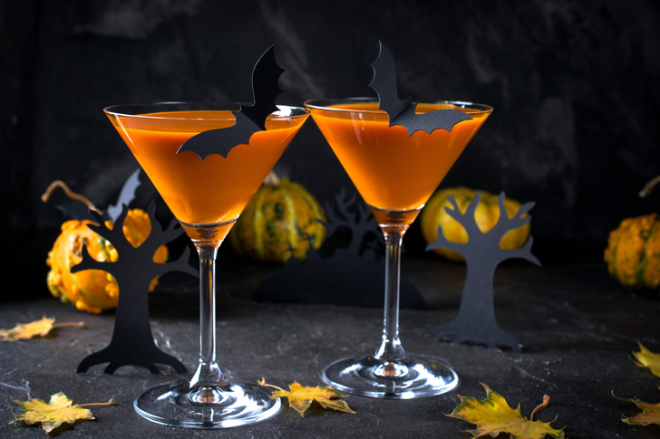 8 страшно вкусных коктейлей, которые поднимут настроение в Хэллоуин 🎃