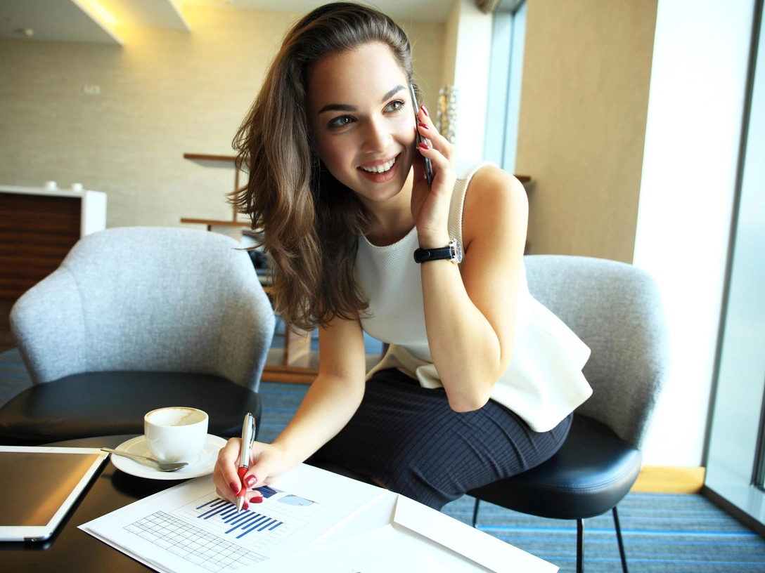 Цифра удивит: сколько часов в неделю нужно работать, чтобы быть эффективным (это меньше, чем вы думаете) | marieclaire.ru