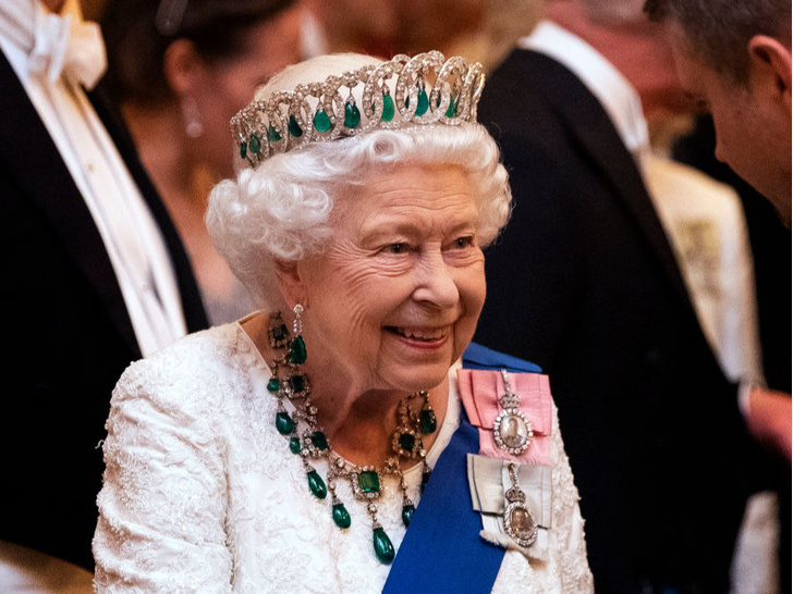 Испытание на прочность: как (и зачем) Королева «проверяет» всех своих гостей