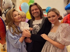 «Это счастье, что он у нас есть»: Дмитрий и Елена Маликовы отмечают второй день рождения сына Марка