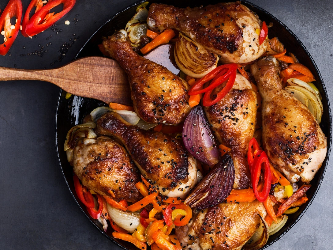 Не только жареная: 7 новых рецептов с курицей, от которых будет в восторге вся ваша семья | marieclaire.ru