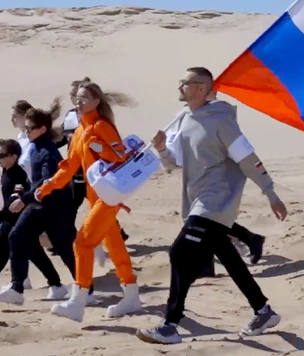 Роскосмос запустил линейку одежды, но в ней нашли подозрительное сходство с мерчем NASA