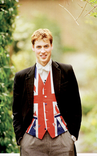 Принц Уильям в день своего восемнадцатилетия, Итон, 2000 год