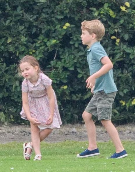 Кейт Миддлтон выбирает принцу Джорджу бюджетную обувь