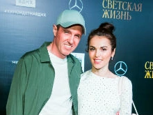 Знаменитости перенеслись в светскую жизнь Голливуда