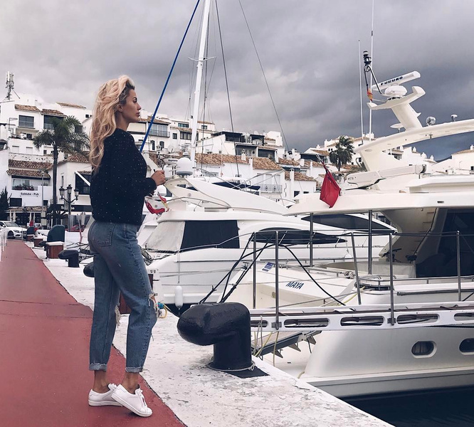 Виктория Боня покинула Монако после заявления о разрыве с миллионером