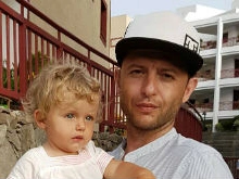 Рома Зверь устроил годовалой дочери вояж по всему миру
