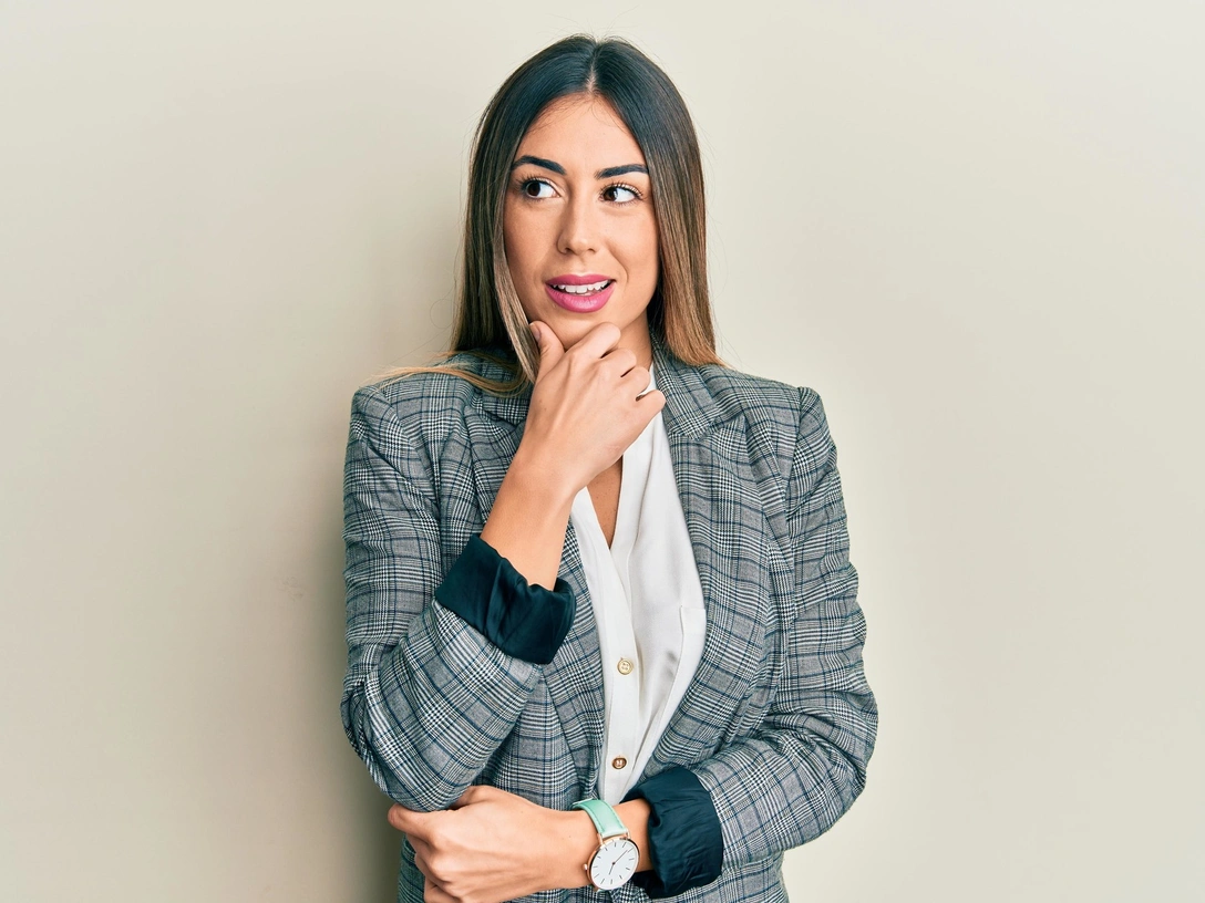 Шаг в неизвестность: как построить карьеру в новой для себя профессии | marieclaire.ru