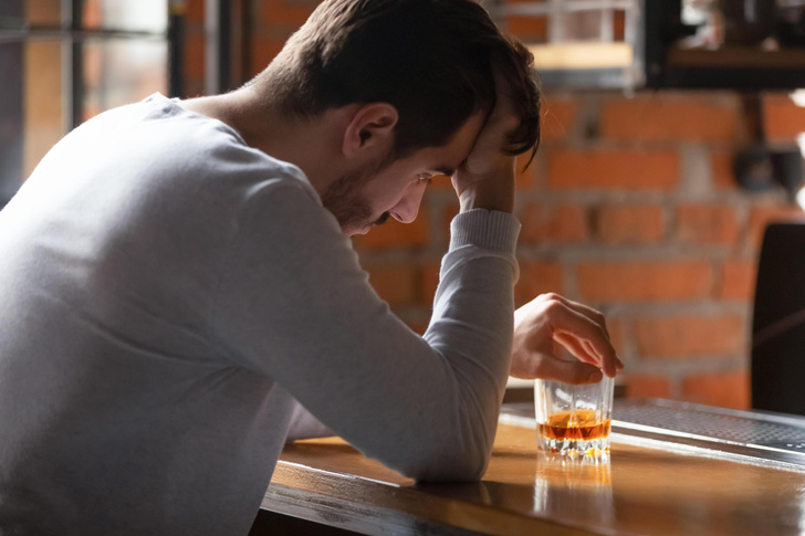 Порочный нейронный круг: как спиртное перестраивает работу мозга алкоголиков