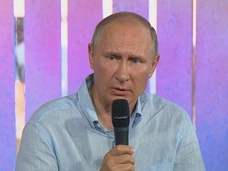 Владимир Путин пообещал сняться в рекламе одежды
