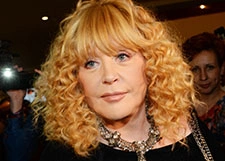 Алла Пугачева отпраздновала день рождения детей во дворе замка