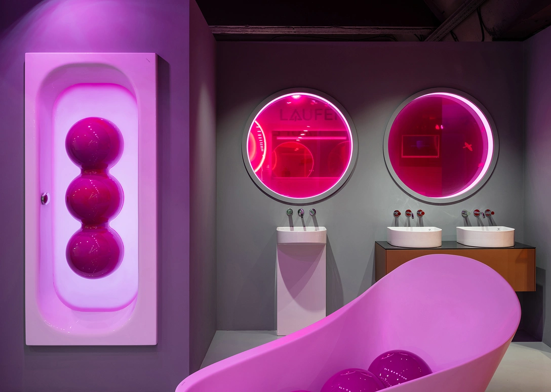 В розовом свете: новый шоурум Laufen | Источник: МИХАИЛ ЛОСКУТОВ