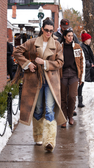 Кендалл Дженнер в самой стильной верхней одежде на зиму — вам нужна такая же дубленка