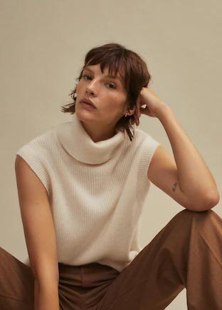 Жилет MangoЦена: 9 999 руб.Где купить: mango.com
