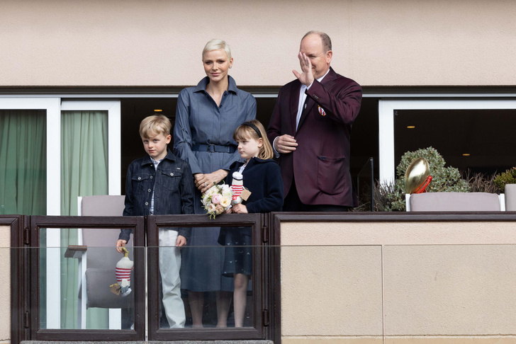 Французские СМИ: князь Альбер платит супруге-принцессе Шарлен миллионы за появления на публике