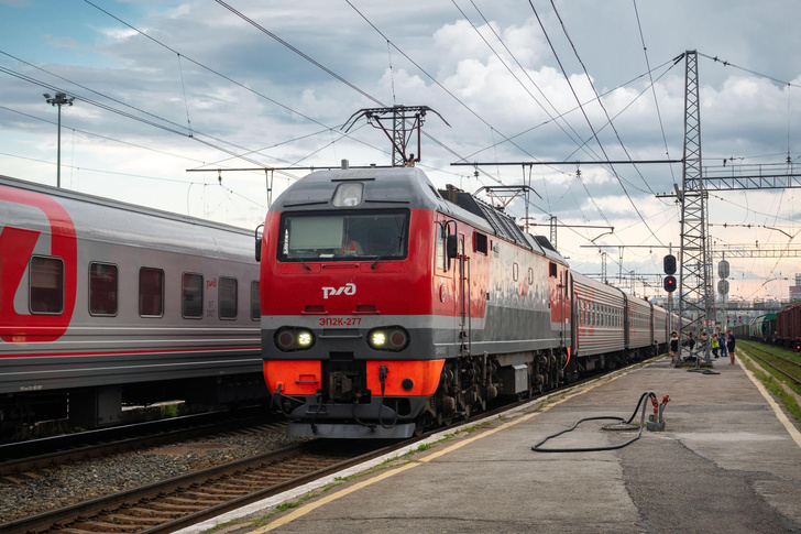 Свободны два места на целый поезд: эксперты объяснили, ждать ли чартерных ж/д-рейсов в Крым
