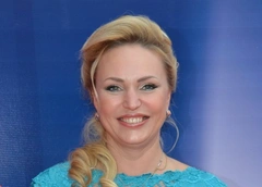 Алла Довлатова: «У бывшего мужа случился сердечный приступ во время первой брачной ночи»