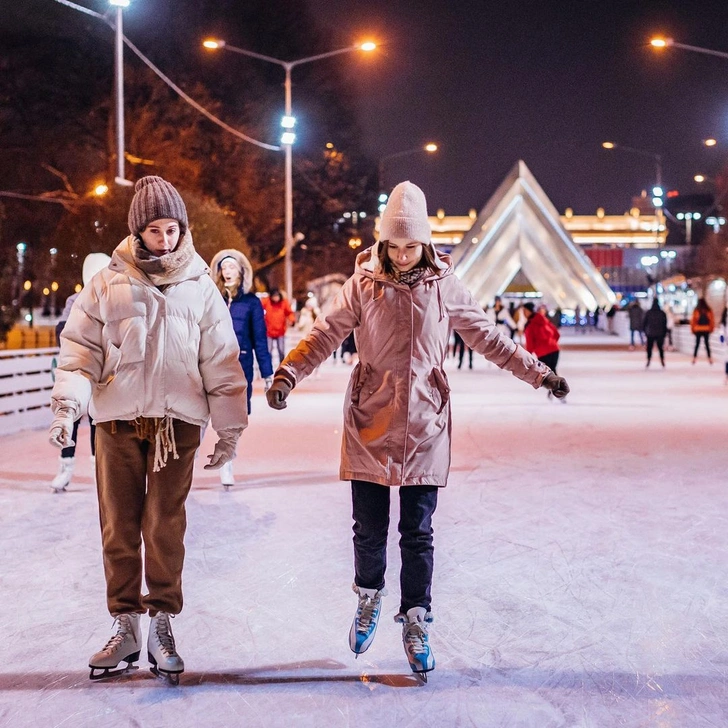 Где кататься на лыжах и коньках в Москве