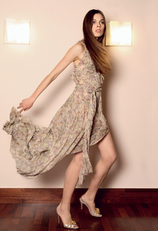Платье из шелкового шифона, Blumarine; туфли, Christian Louboutin.