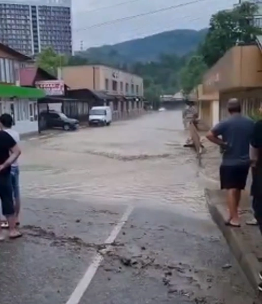 Кошмар в курортном городе. Сочи затопило вслед за Москвой