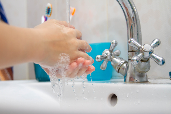 Гроза микробов: как научить ребенка мыть руки в эпоху коронавируса