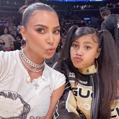 10 самых милых фотографий Ким Кардашьян и ее дочери: в честь 10-летия Норт Уэст