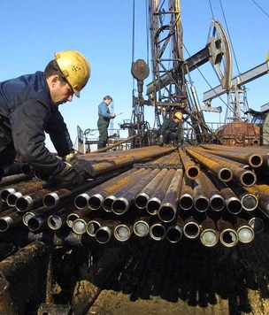 Три ответа РФ на потолок цен на нефть и ведьмы в сейме: главные новости 7 декабря одной строкой