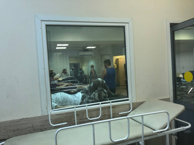 Фото №6 - «Нековидные» больницы превратились в ад — честный репортаж из приемного отделения