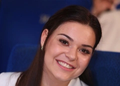 Уроки от чемпионки: Аделина Сотникова открывает школу фигурного катания