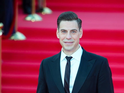 Что происходит с Космосом? Тяжелое прошлое и скандальные выходки Дмитрия Дюжева