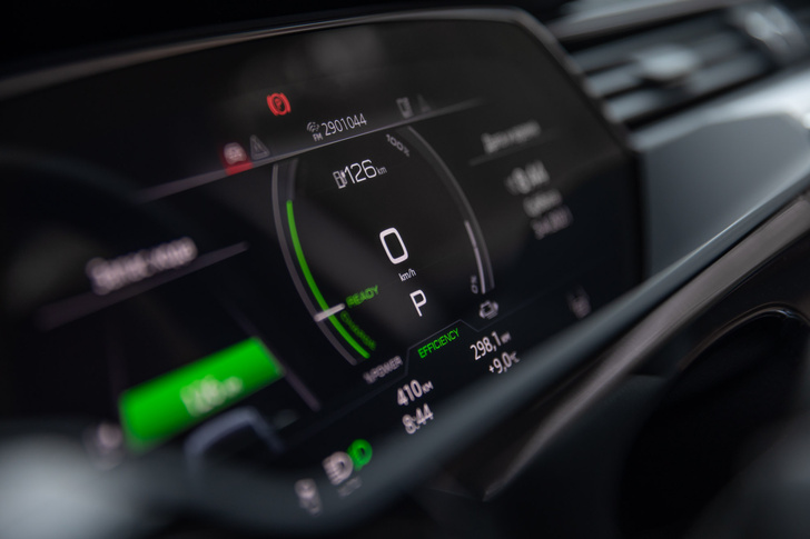 Элегантный дизайн прогрессивных технологий: новый полностью электрический SUV Audi e-tron Sportback