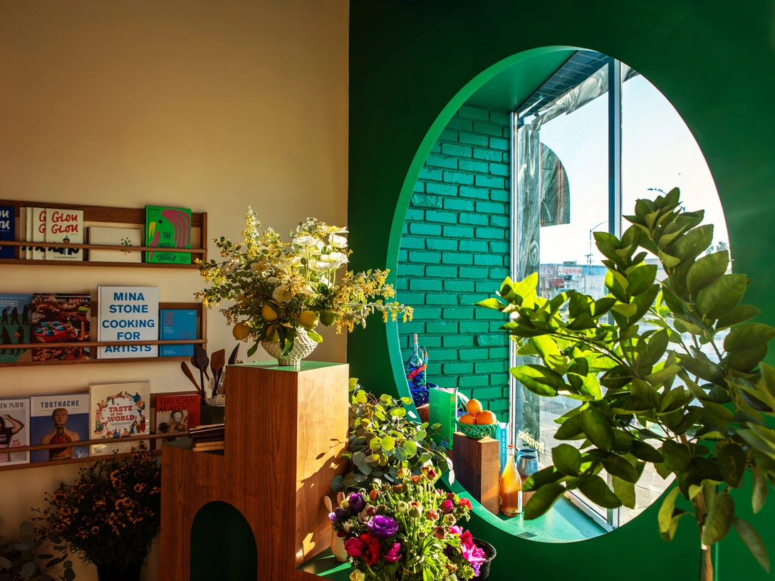 Магазин Wine and Eggs в Лос-Анджелесе | Источник: Лауре Джолиет