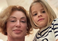 Мама Шишковой уколола Симону: «Не пристаю к Алисе с просьбой о селфи. Ее без меня достали с фото»