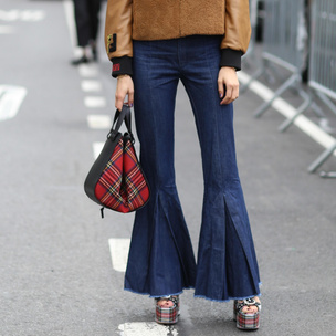 Как носить джинсы клеш: вдохновляемся образами streetstyle-героинь