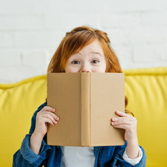 Как научить ребенка любить читать: объясняет психолог