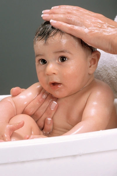 Это вам не baby-face! Почему взрослым нельзя пользоваться детской косметикой