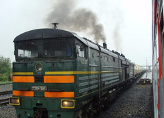Следователи выясняют причины столкновения поезда и электрички в Москве