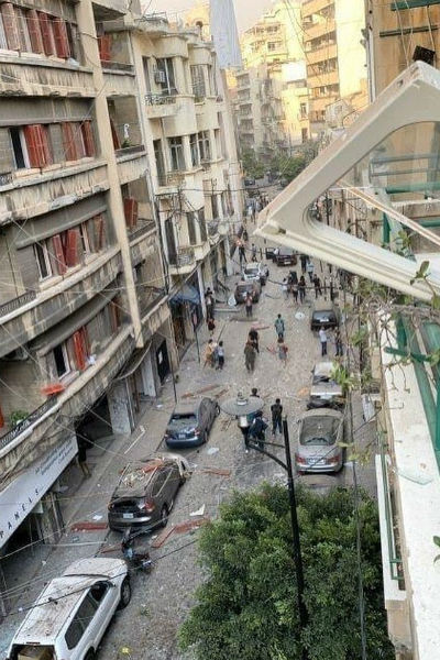 Разрушена половина города: фото и видео последствий взрыва в Бейруте