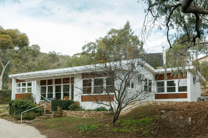 Фото №1 - Модернистский дом с деревянным потолком в Австралии