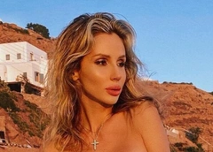 Светлана Лобода вышла на подиум в свадебном платье и под марш Мендельсона