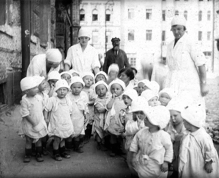 Какими на самом деле были детсады в СССР: воспоминания мам, детей и воспитателей