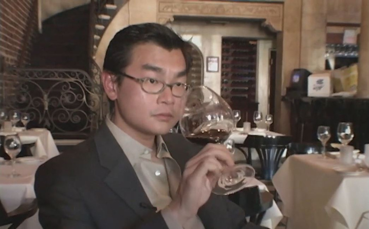 Руди Куарнаван на дегустации. Кадр из документального фильма о нем «Кислый виноград».