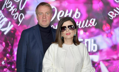 Какая семья была у них с Дианой: Елена Малышева показала редкие семейные кадры Гурцкой с мужем