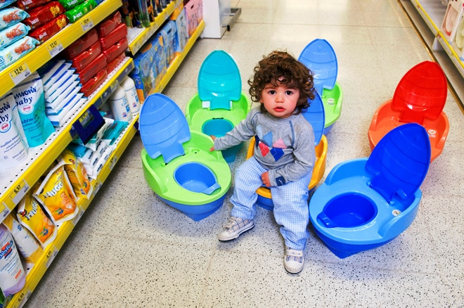 Когда приучать ребенка к горшку