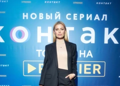 Помятая Боня страдает в горах, а Костенко рассказала, что подарила падчерице на Новый год. Соцсети звезд