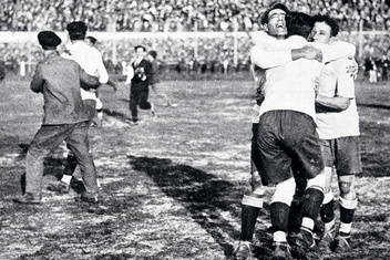 Первый чемпионат мира по футболу, изобретение скотча и применение пенициллина: чем запомнился 1930 год